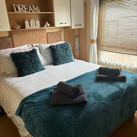 Πάρκο διακοπών Stellas Retreat *